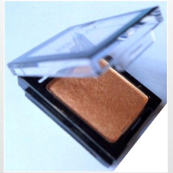 New Revlon Eyeshadow Make Up - Picture 4 of 8